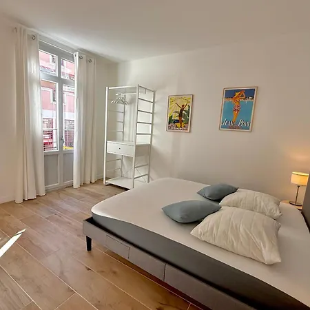 Old 2 Guests Апартаменты *