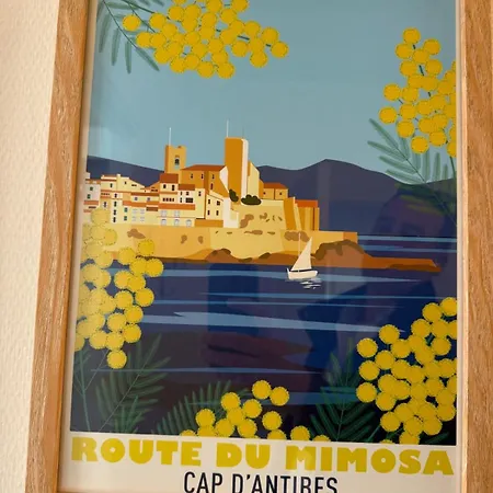 Old 2 Guests Апартаменты Антиб